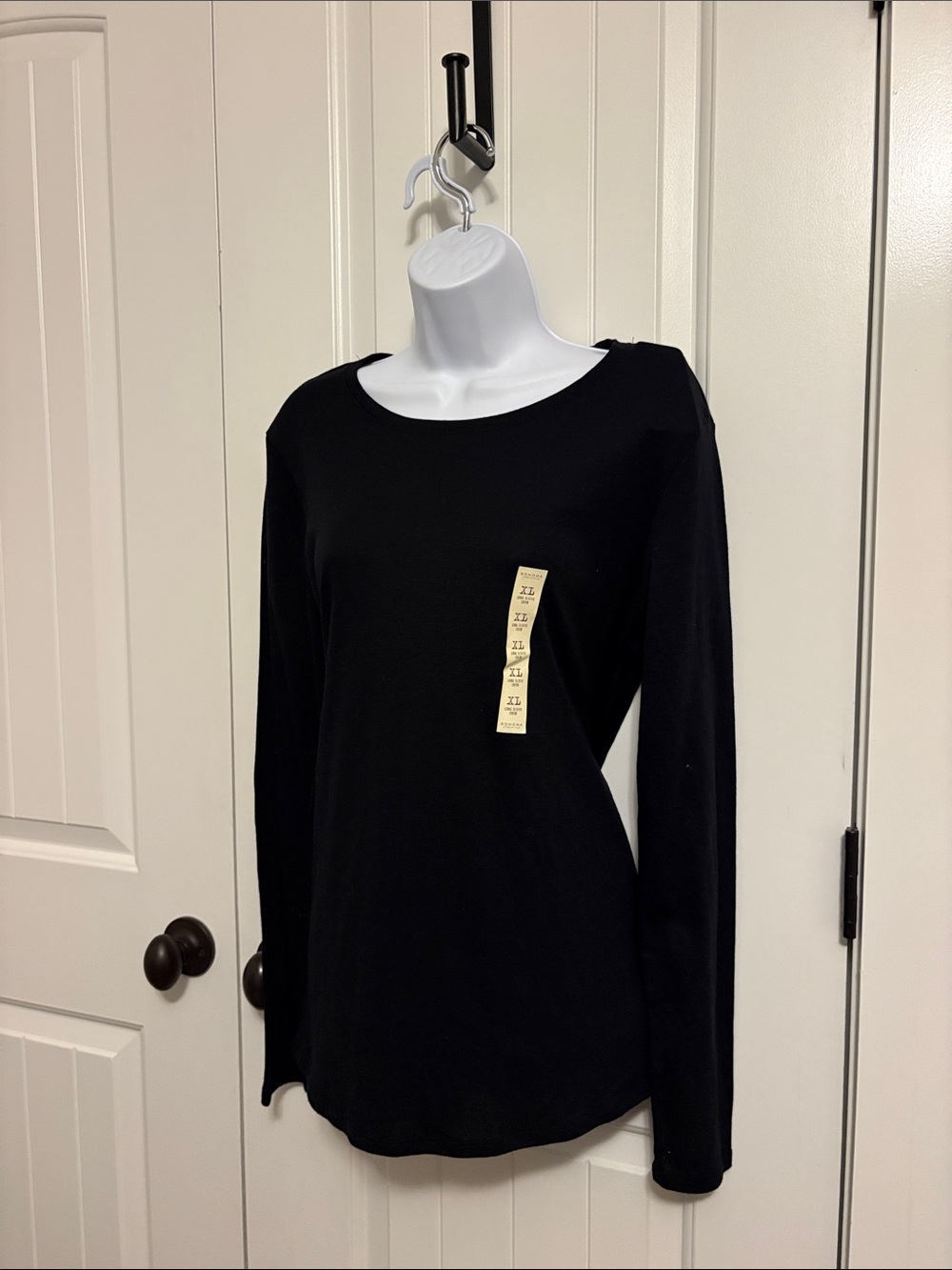 Soma NWT Women's Black Long-Sleeve Scoop Neck Tee